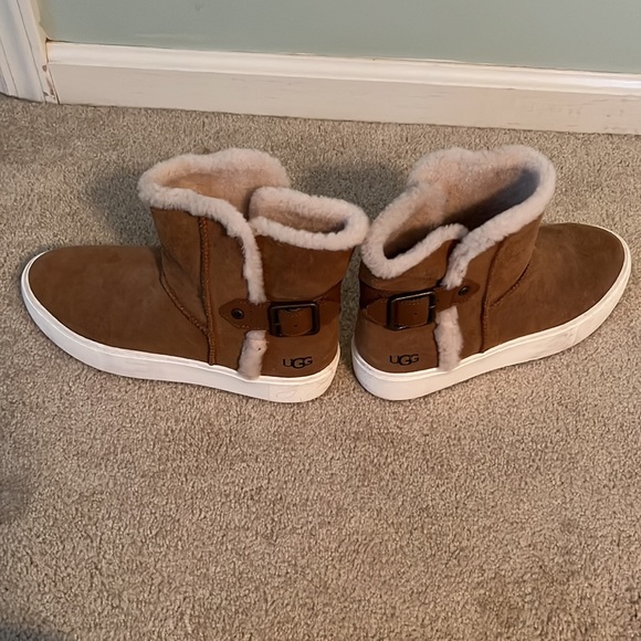 Ugg tan booties size 8 - Picture 3 of 4
